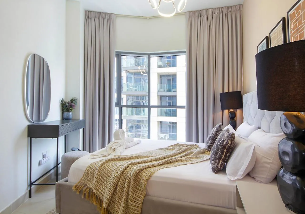 Stylish 2Br In Bellevue Pool, Gym & Burj Views Apartment Dubai