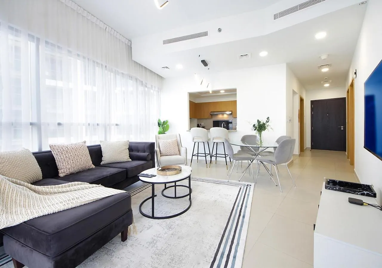 Stylish 2Br In Bellevue Pool, Gym & Burj Views Apartment Dubai