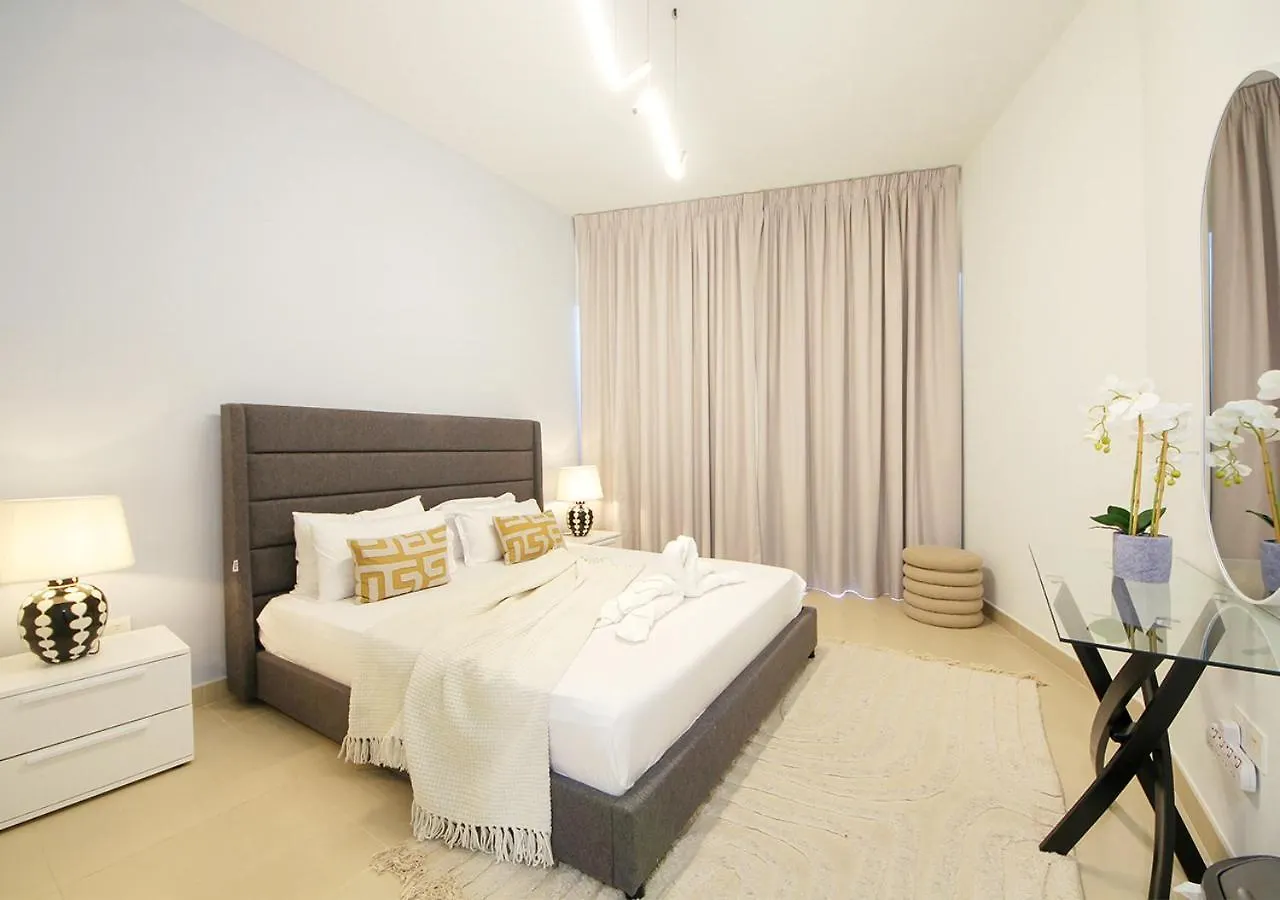 Stylish 2Br In Bellevue Pool, Gym & Burj Views Apartment Dubai