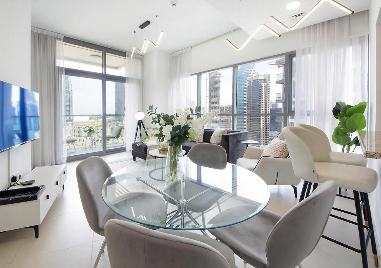 Stylish 2Br In Bellevue Pool, Gym & Burj Views Apartment Dubai