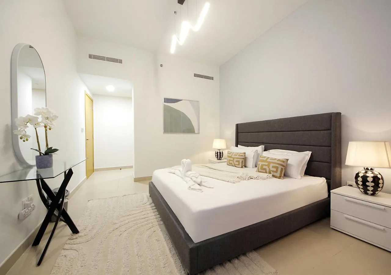 Stylish 2Br In Bellevue Pool, Gym & Burj Views Apartment Dubai
